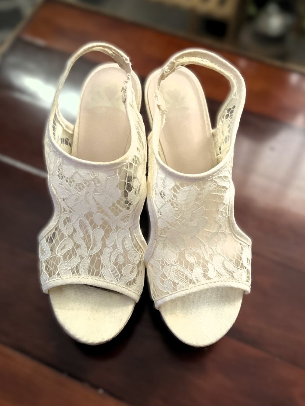 Fergalicious Women’s White Floral Lace Wedge Slingback Sandals US 7.5